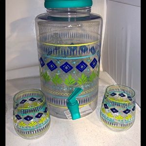Plastic Beverage Dispenser w/ 4 Cups